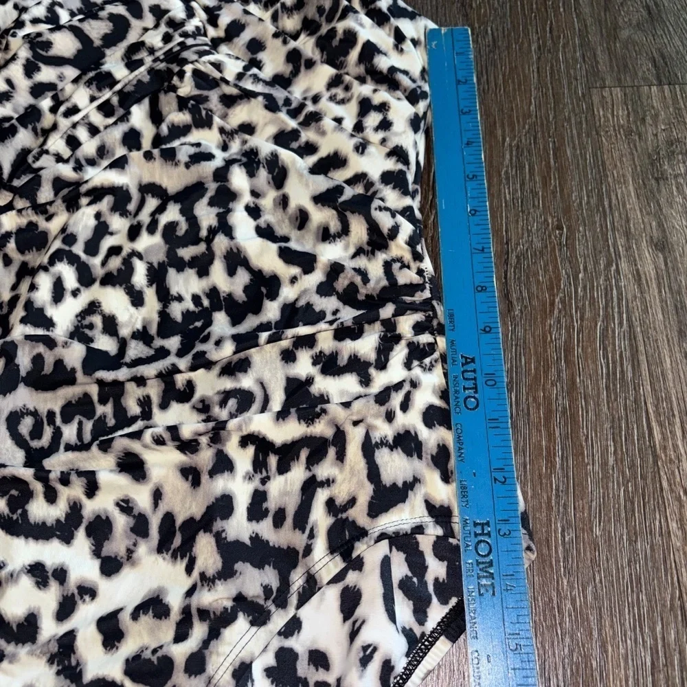 Lands End size 8 D animal print swimsuit
